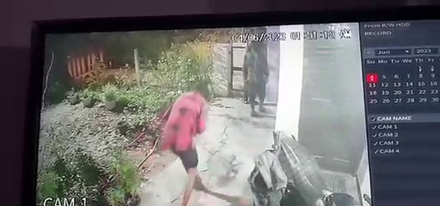 Video : झांसी में एक साथ 5 घरों में चोरी की वारदात, चोर CCTV में कैद