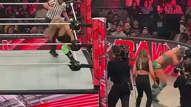 Trish Stratus sneak attacks Natalya during WWE Raw 6/5/23