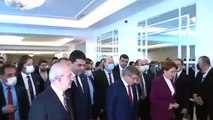 FOX Çalar Saat konuğu Ahmet Davutoğlu kimdir? Ahmet Davutoğlu kaç yaşında, nereli? Ahmet Davutoğlu biyografisi!