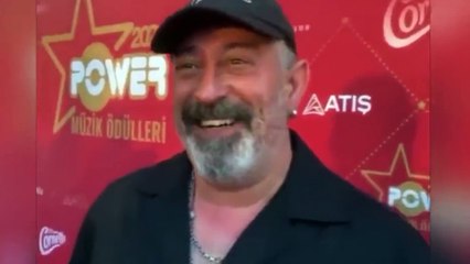 Ödül töreninde gerginlik! Zerrin Özer Cem Yılmaz'ın röportajını kesti