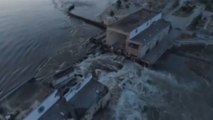 El desbordamiento de la presa de Kajovka empieza a inundar pueblos del sur de Ucrania