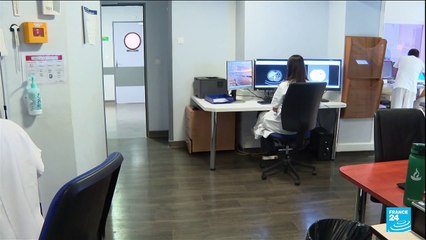 Pill halves risk of death in type of lung cancer