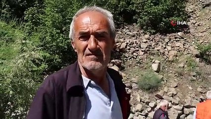 La voiture a volé du pont au ruisseau： 1 mort, 1 blessé