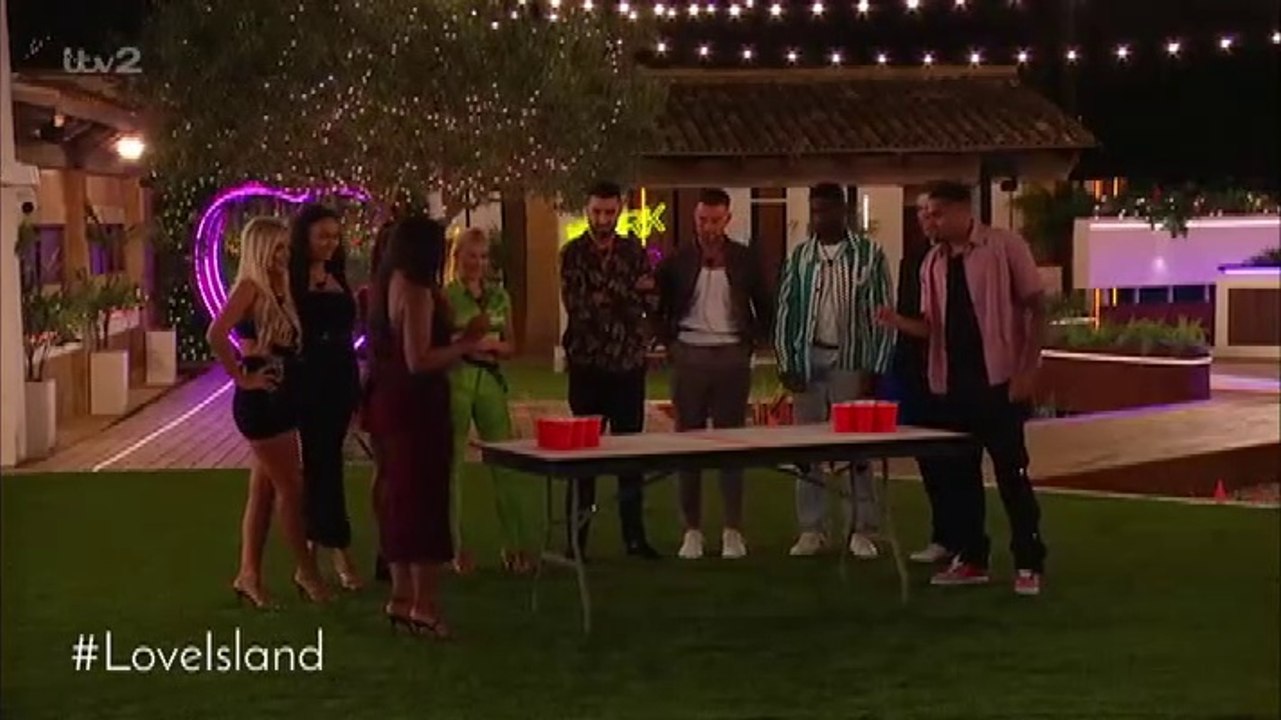 LoveIsland S10E01