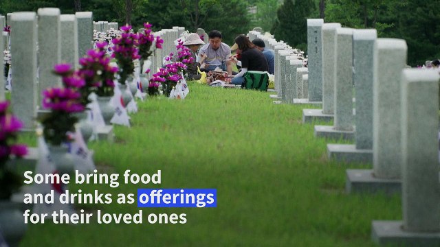 South Koreans honour veterans on Memorial Day