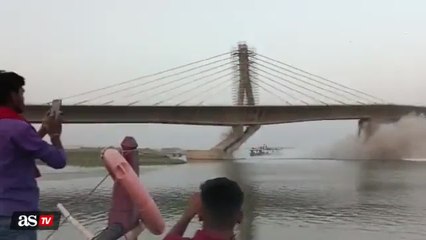 VIDEO: Suspension bridge in India collapses
