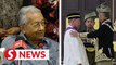 Kit Siang has the ‘same rank’ as Nik Aziz, claims Dr M