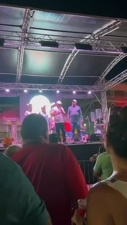 Manny Manuel pide disculpas por no poder actuar en Naranjito