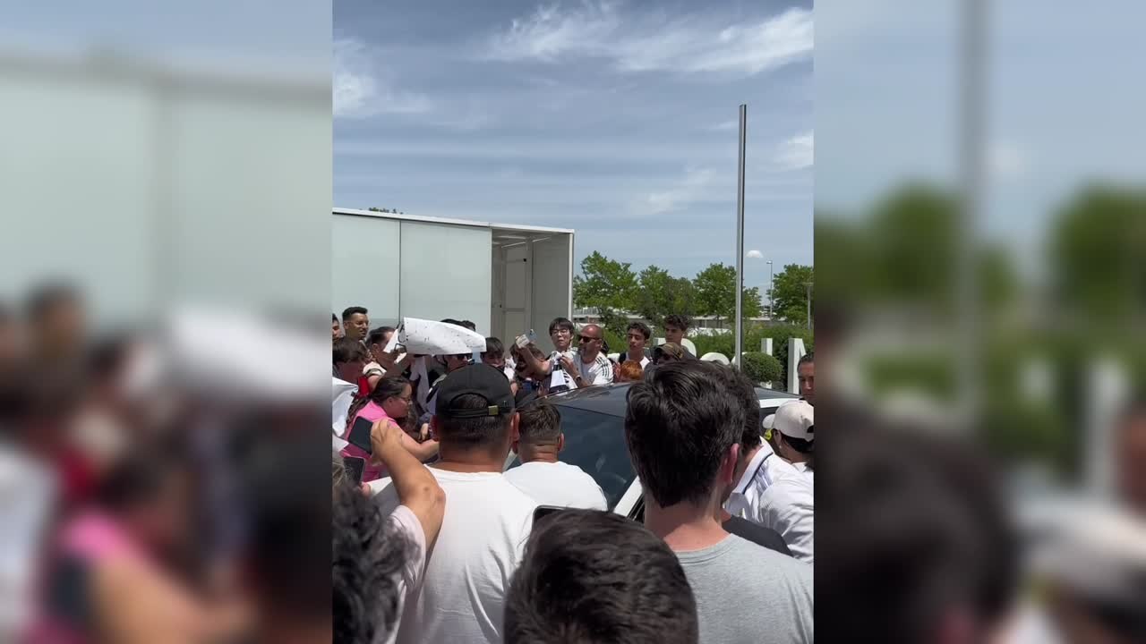 Caos en Valdebebas a la salida de Benzema