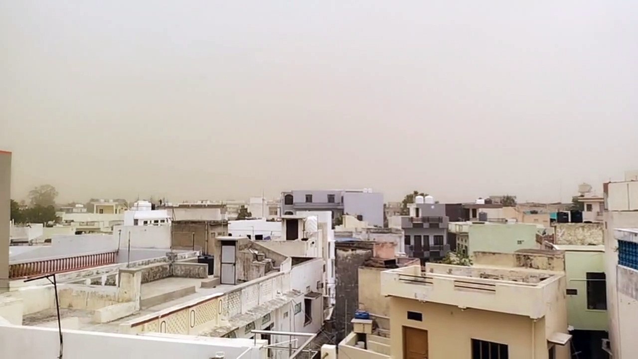 Weather Update: तेज हवा संग अंधड़, आनासागर में उठी लहरें...