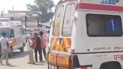 भीषण हादसा: रफ्तार ने बरपाया कहर,युवक का हुआ यह हाल...