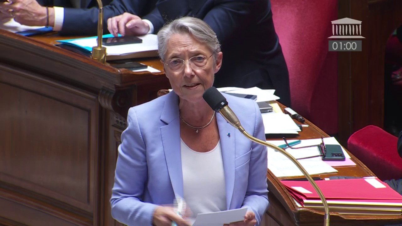 Suicide de Lindsay: "Nous allons faire de la lutte contre la harcèlement, la priorité absolue de la rentrée 2023", affirme Élisabeth Borne
