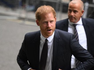 "Hass und Belästigung": Prinz Harry sagt gegen Boulevardpresse aus