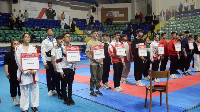 Karatede Okul Sporları Gençler Türkiye Birinciliği müsabakaları, Kütahya'da başladı