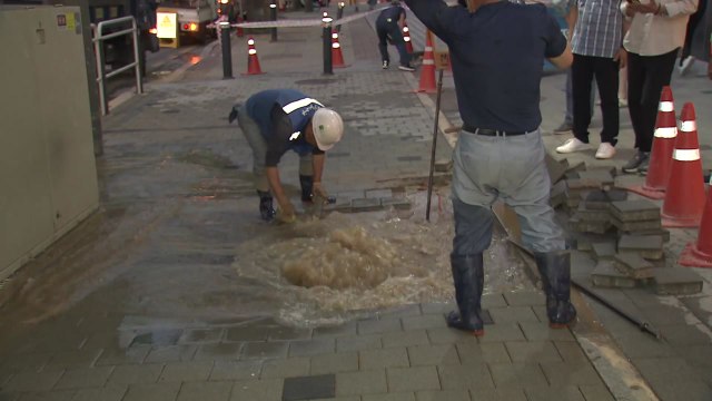 서울 당산동 상수도관 파열...아파트·상가 등 단수 / YTN