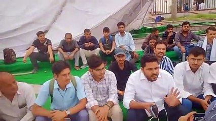 अध्यापक भर्ती में पद बढ़ाने की मांग, अभ्यर्थियों ने किया प्रदर्शन