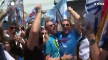 Iniziati a Napoli i festeggiamenti per lo scudetto nel centro della citta'