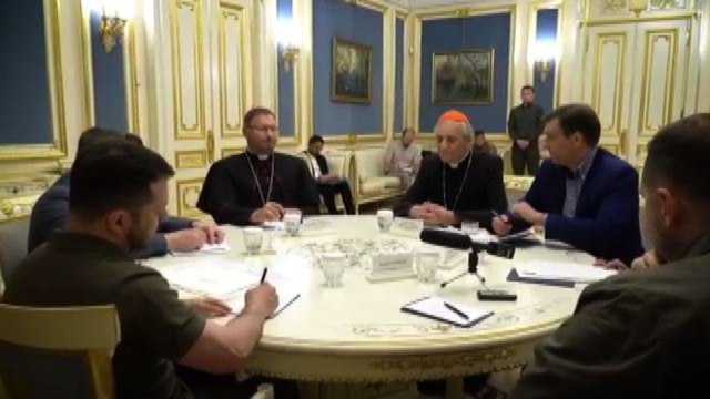 A Kiev l'incontro fra il cardinale Zuppi e Zelensky