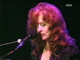 Circle Dance - Bonnie Raitt (live)