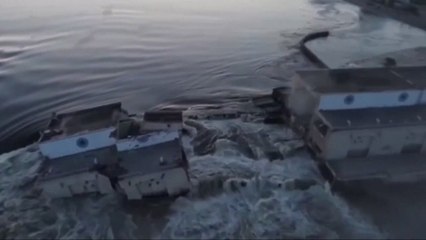 Ukraine claims Russia destroys dam near Kherson