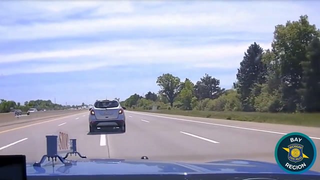 10-year-old steals SUV, drives on interstate intending to meet his mother