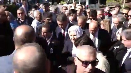 Le vice-président provincial du parti IYI d'Istanbul, Edip Çamlıgüney, a été enterré