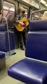 musique dans le Métro 13 (regarder. description svp)