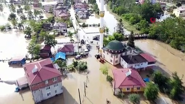 Samsun Terme'de Sel Felaketi: Evler ve Ahırlar Sular Altında