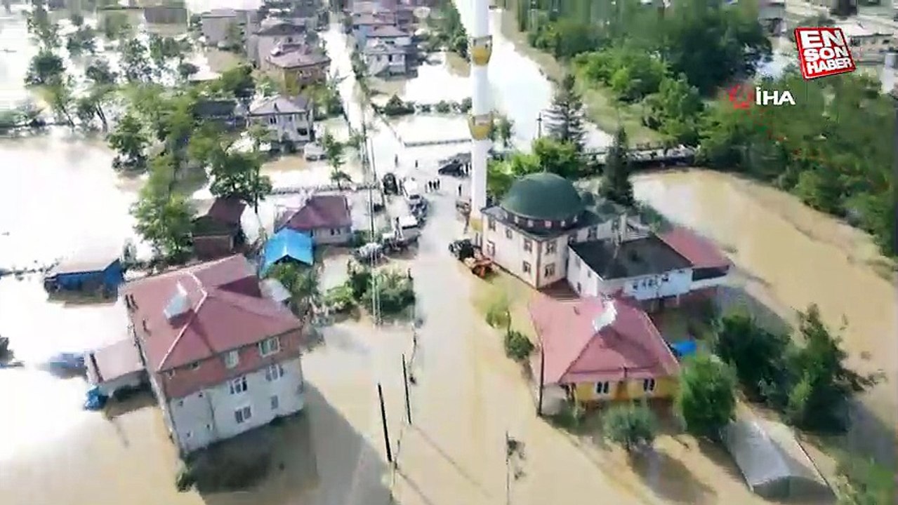 Samsun Terme'de sel felaketi: Evler sular altında kaldı
