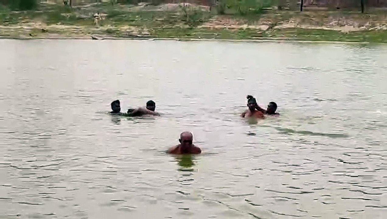 दो मासूम बच्चे तालाब में डूबे, मातम छाया
