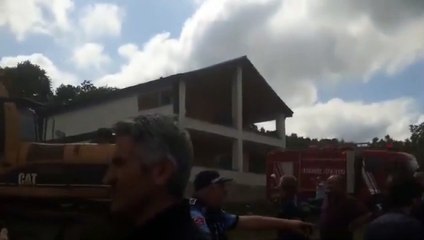 Les équipes d'İBB ont démoli des structures illégales à Şile