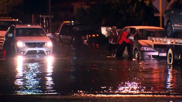 Overnight thunderstorms cause widespread power outages in South Australia