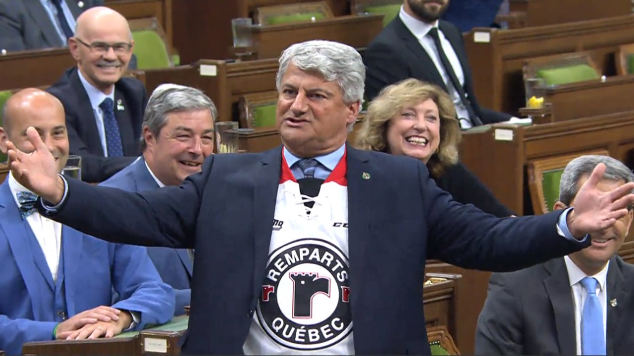 Gérard Deltell rend hommage aux Remparts à la Chambre des Communes