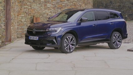 The All-new Renault Espace E-Tech 200 ch Design in Midnight blue