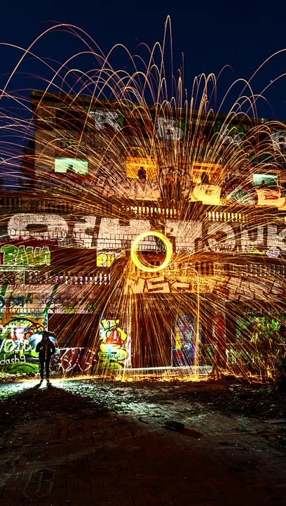 urbex de jour et de nuit avec des photo au même endroit quelques années plus tard. avec le son des visiteurs le jour nuit de Jacqouille