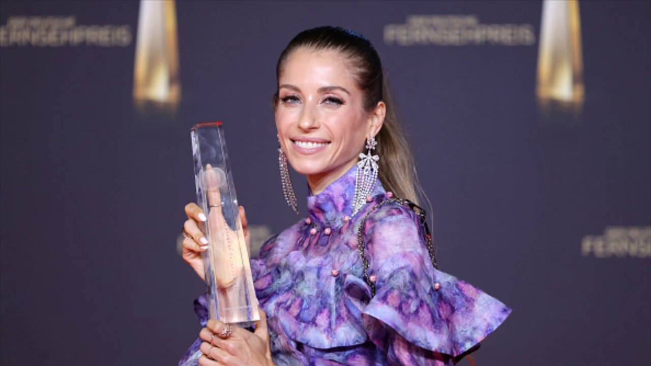 Cathy Hummels zeigt sich mit starker Message nackt im "Playboy"