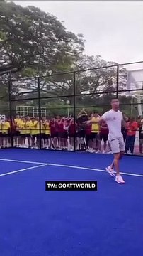 Ronaldo, dont la carrière touche à sa fin, s'est tourné vers un tout autre sport ! Les fans ont regardé la bouche ouverte