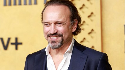 Voici - Vincent Perez : qui est cette célèbre actrice de 20 ans son aînée dont il a partagé la vie ?