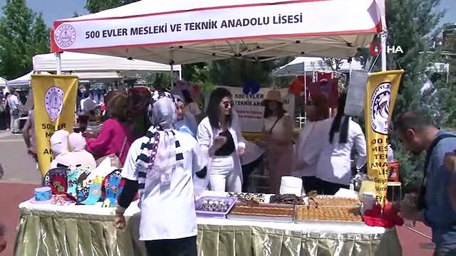 Meslek Lisesi Öğrencileri Ürünlerini Sergiledi
