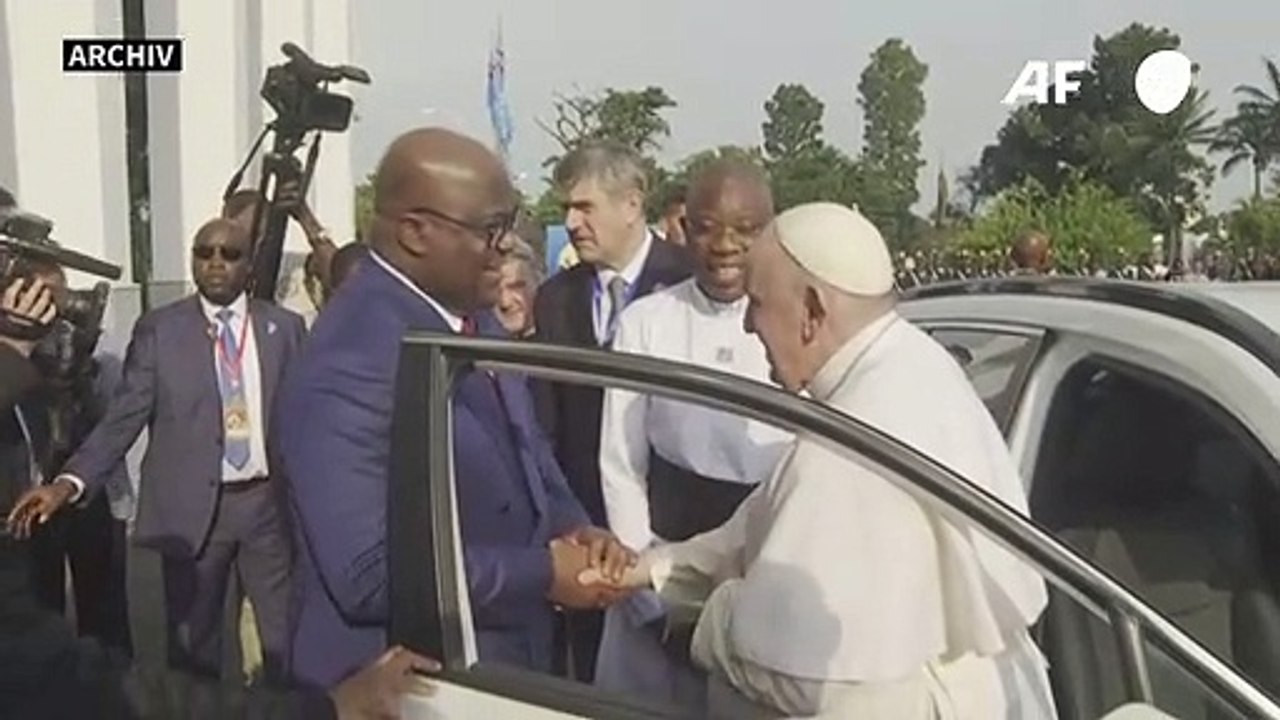 Papst Franziskus muss notoperiert werden