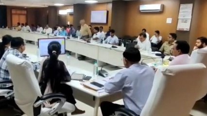 खरगोन: लापरवाही बरतने पर गिरी कार्रवाई की गाज, अधिकारियों को नोटिस जारी