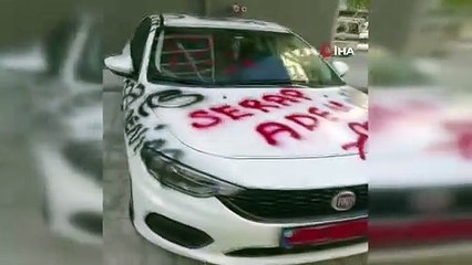 Saplantılı genç lastiklerini patlattığı otomobili aşk mektubuna çevirdi