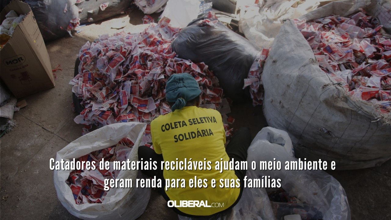 Catadores de materiais recicláveis ajudam o meio ambiente e geram renda para eles e suas famílias