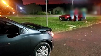 Cobalt e Fiat Uno se envolvem em acidente no Floresta