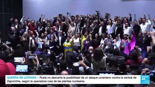 Renuncia el canciller de México para buscar la presidencia por el partido Morena