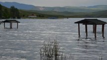 Sivas'ta baraj yüzde 100 doluluğa ulaştı, mesire alanı ve tesisleri su bastı