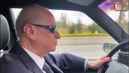 Devlet Bahçeli klasik otomobiliyle Ankara'yı gezdi