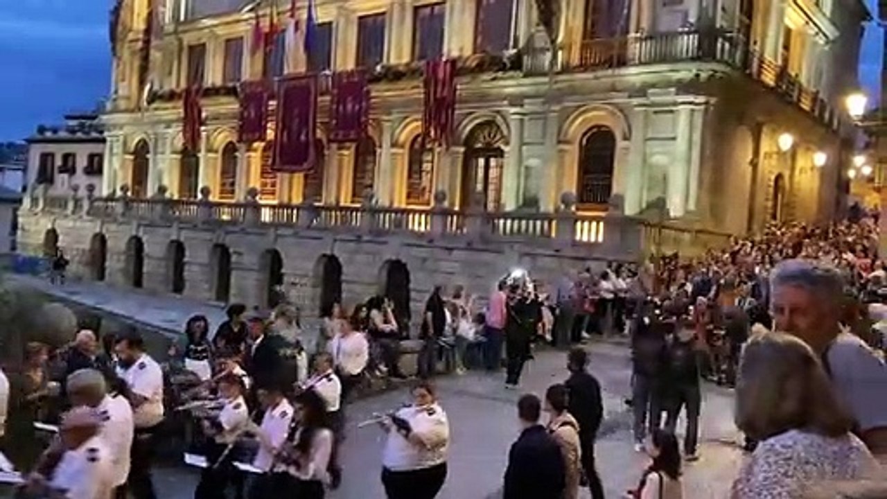 El pertiguero abre el camino del Corpus