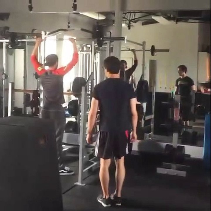 nunodesalles76: They is such a great #teamspirit between the cast Shadowhunters! Here is a glimpse @kitkatsmeow @domsherwood @matthewdaddario & @albertorosende