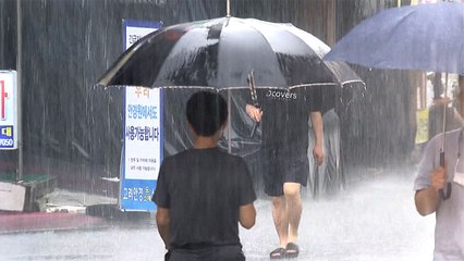 [날씨] 전국 흐리고 중부 요란한 비...낮 더위 계속 / YTN
